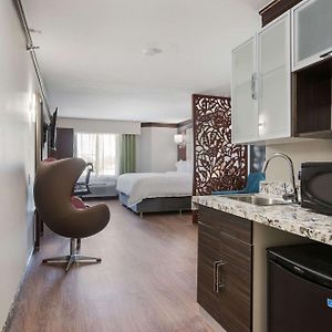 Superior King Corner Suite Non Smoking